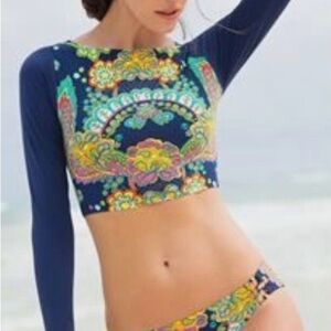 Colorful Long Sleeve Nanette Lepore Utopia Rashguard
